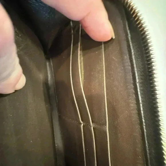 Bottega Veneta Intrecciato lamb skin brown zip around wallet - Picture 9 of 16